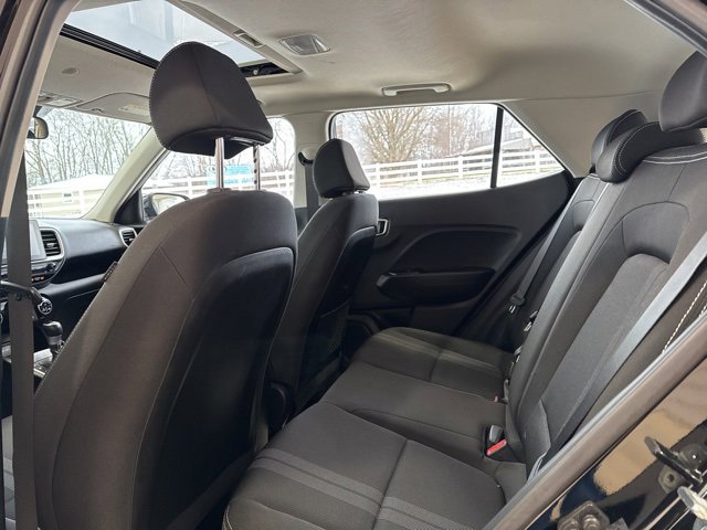 Used 2023 Hyundai Venue SEL image 29