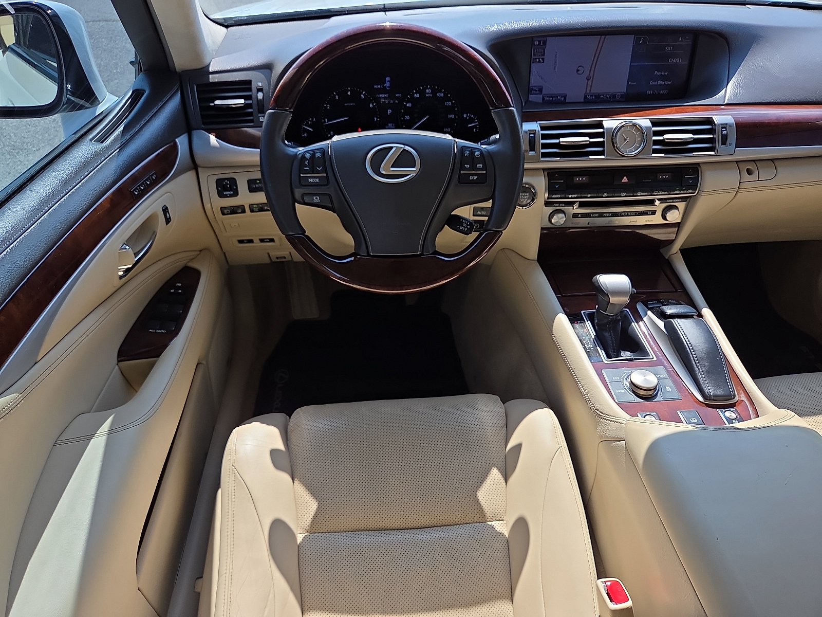 Used 2013 Lexus LS 460 w/ Comfort Pkg RWD image 11