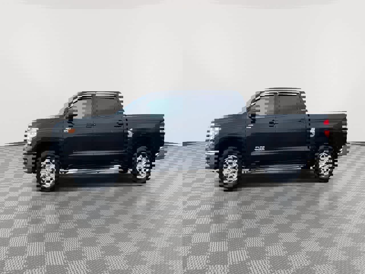 Used 2015 Toyota Tundra SR5 w/ SR5 Upgrade Package image 5