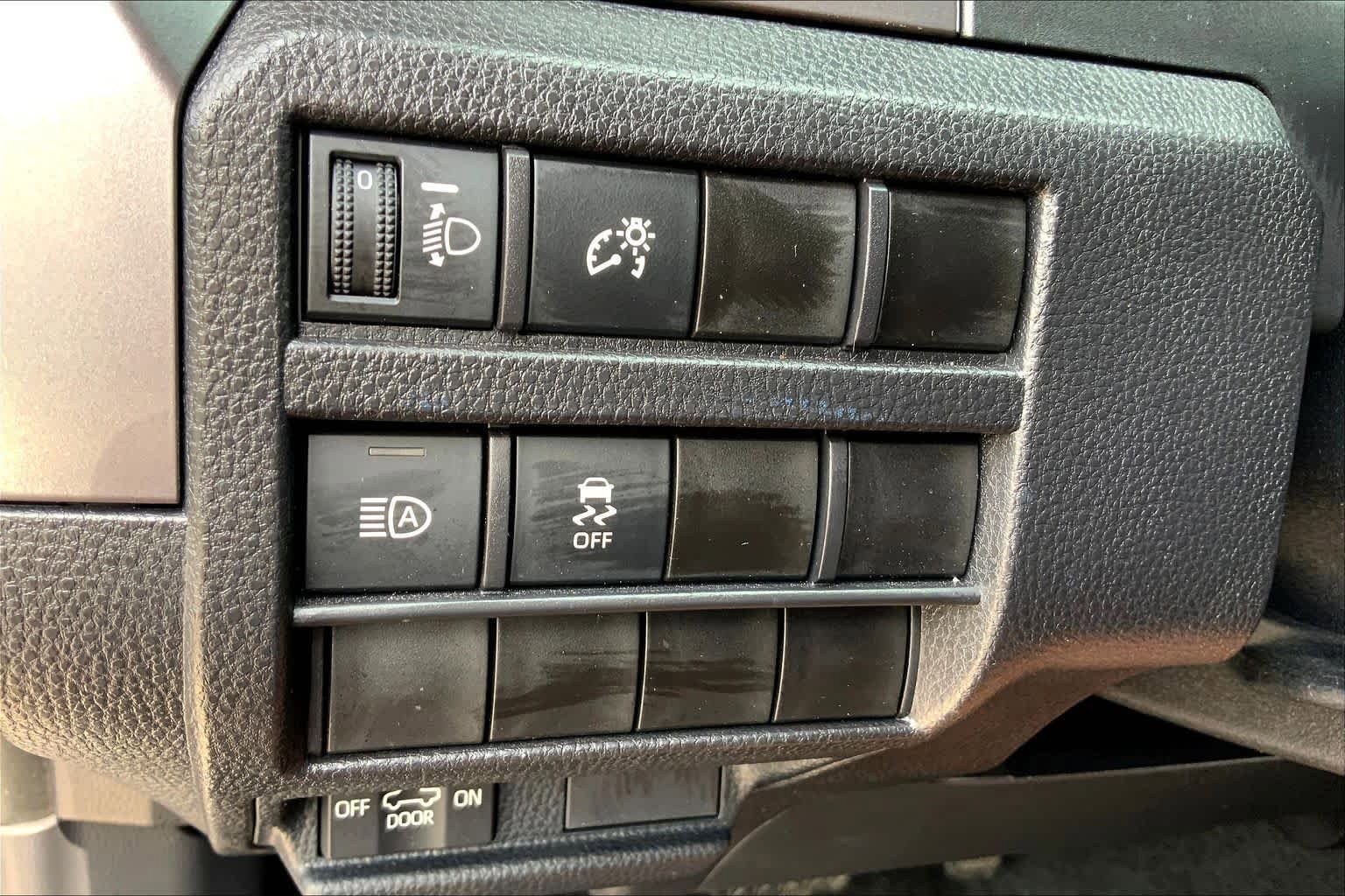 Used 2025 Toyota Tacoma SR5 RWD image 31