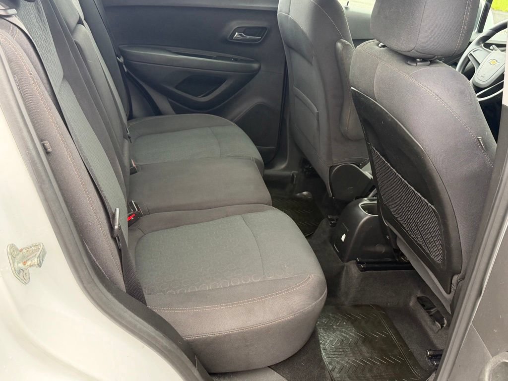 Used 2019 Chevrolet Trax LS w/ Air And Auto Package FWD image 42