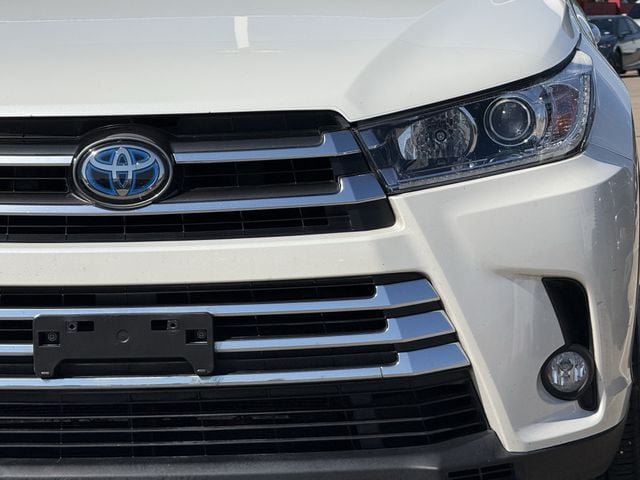 Used 2017 Toyota Highlander Limited AWD/4WD image 9