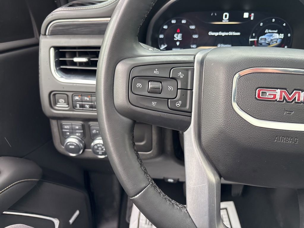 Used 2023 GMC Yukon XL SLT w/ SLT Luxury Package AWD/4WD image 30