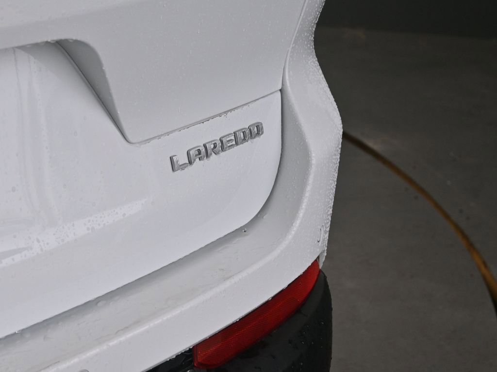 New 2026 Jeep Grand Cherokee L Laredo w/ Trailer Tow Package image 9