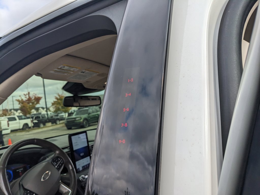 Used 2020 Ford Explorer Platinum w/ Premium Technology Package image 23