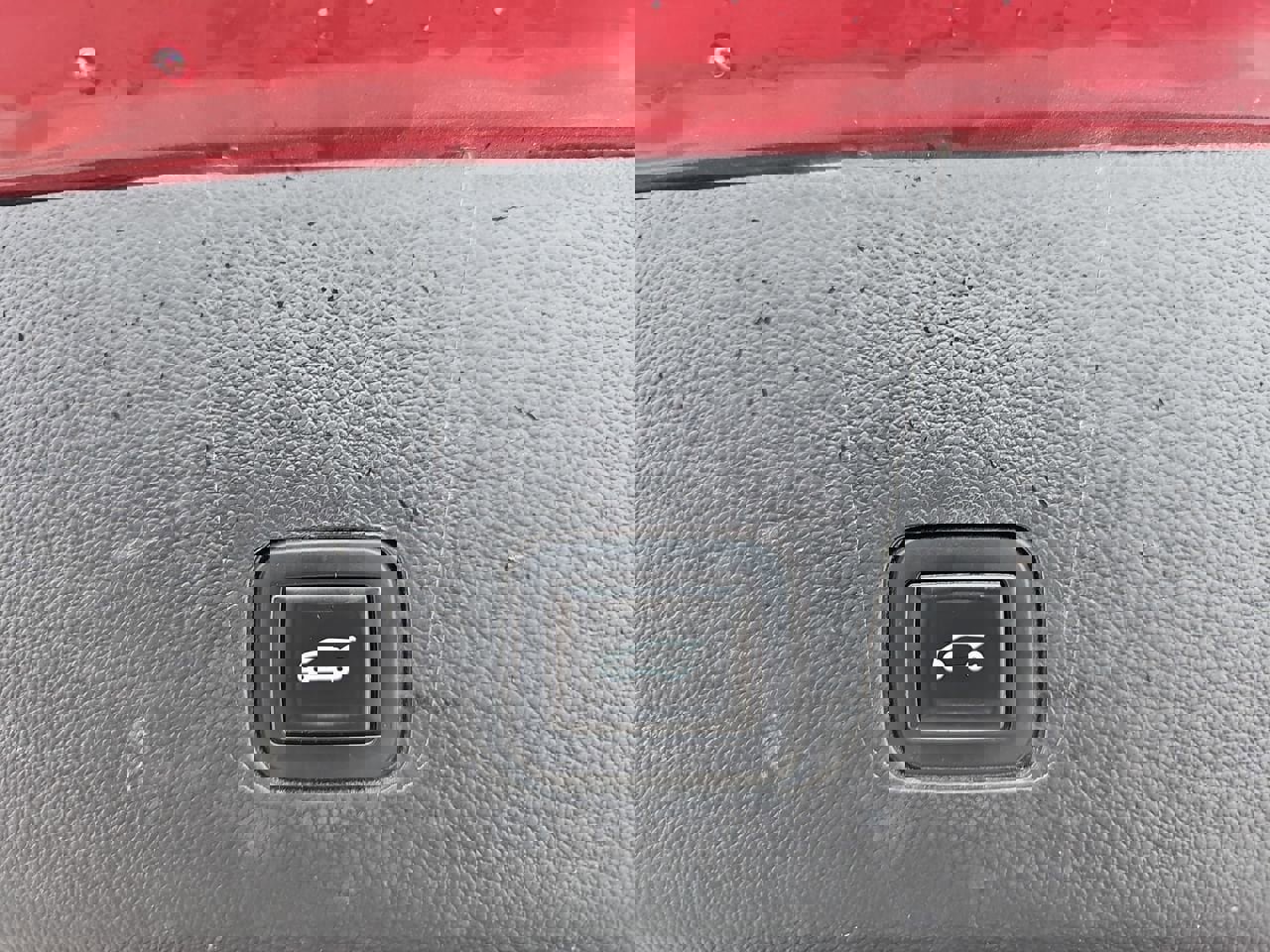 Used 2020 Chevrolet Traverse LT image 18