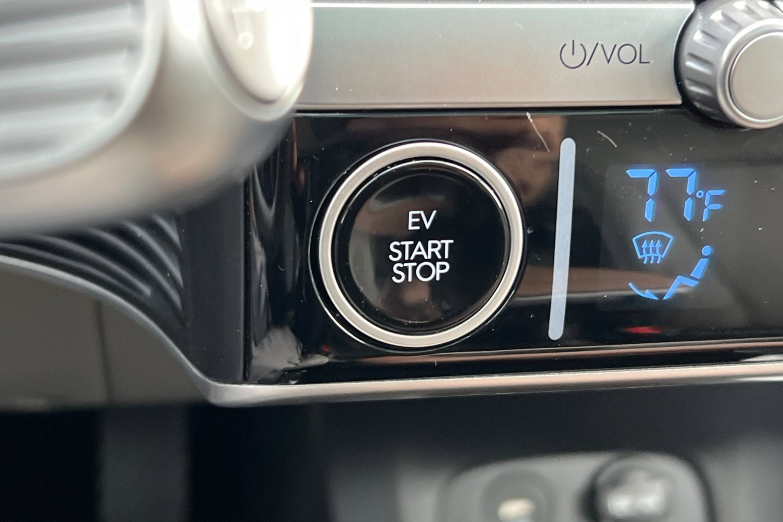 Used 2024 Hyundai Ioniq 5 Limited image 35