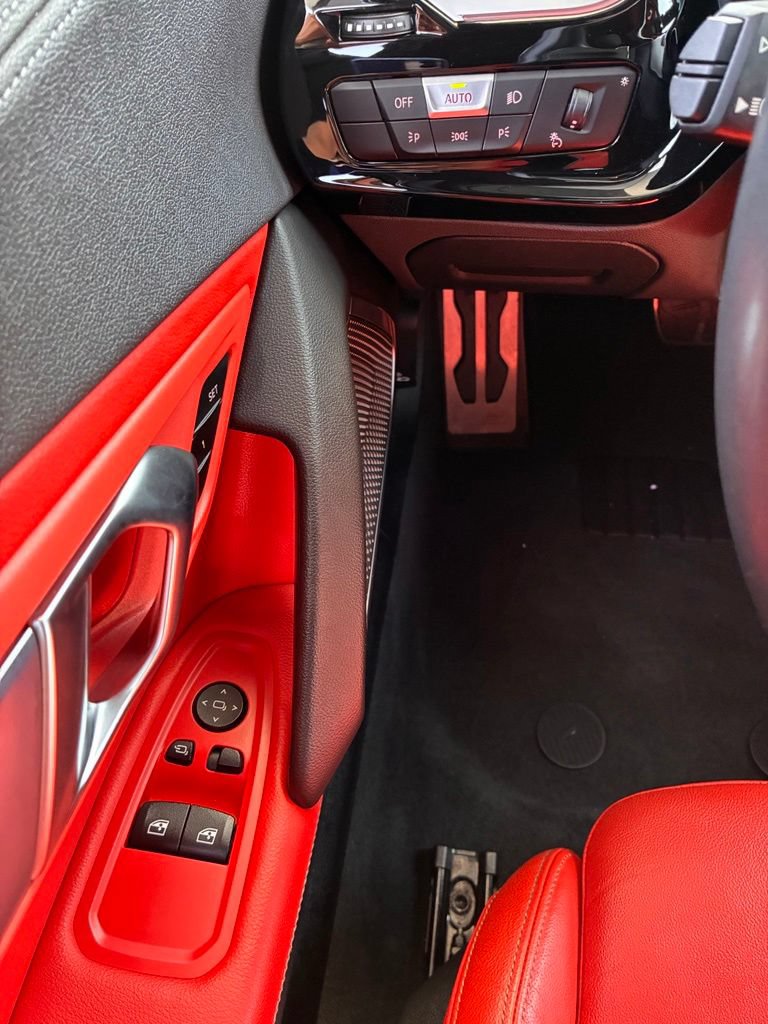 Used 2020 BMW Z4 M40i w/ Executive Package RWD image 25