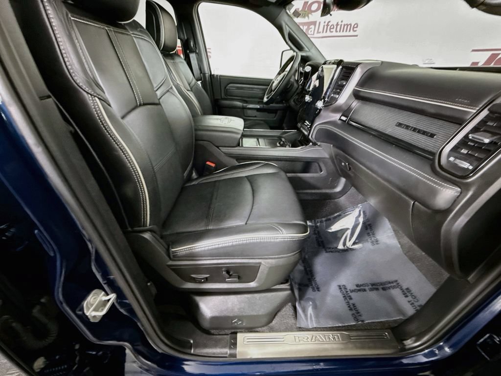 Used 2023 RAM 2500 Limited AWD/4WD image 32
