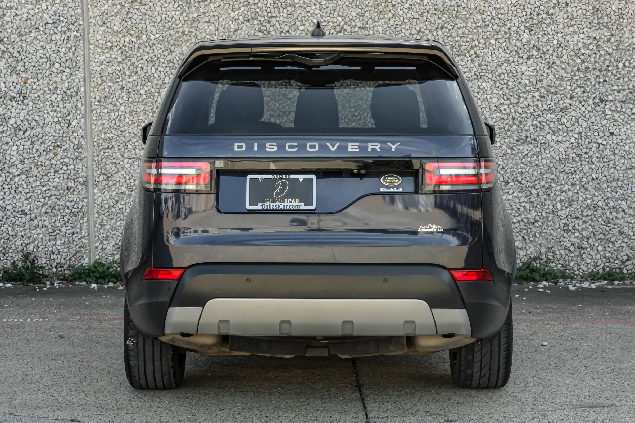 Used 2017 Land Rover Discovery HSE AWD/4WD image 11