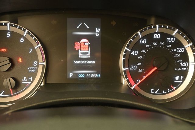 Used 2022 Toyota Highlander LE AWD/4WD image 28