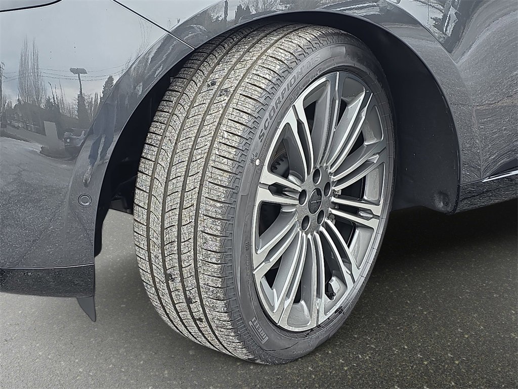 New 2026 Land Rover Range Rover SE image 34