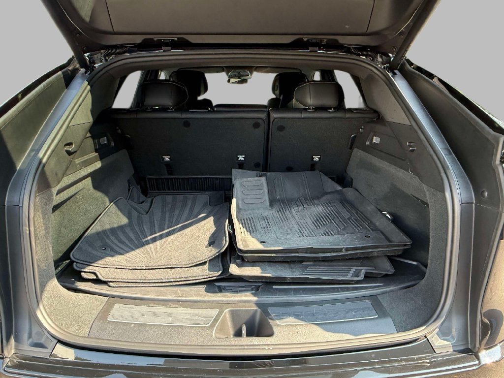 Certified 2024 Cadillac Lyriq Sport w/ LPO, Floor Liner Package AWD/4WD image 17