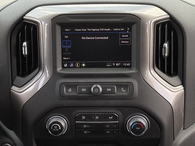 Used 2025 Chevrolet Silverado 1500 Custom Trail Boss w/ Turbomax Blackout Package AWD/4WD image 15