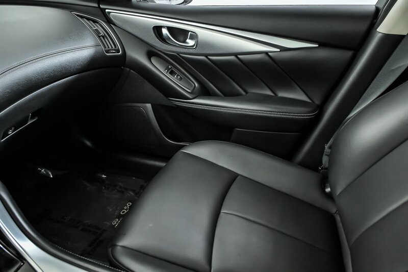 Used 2020 INFINITI Q50 Luxe w/ Essential Package (3.0T Luxe) AWD/4WD image 31
