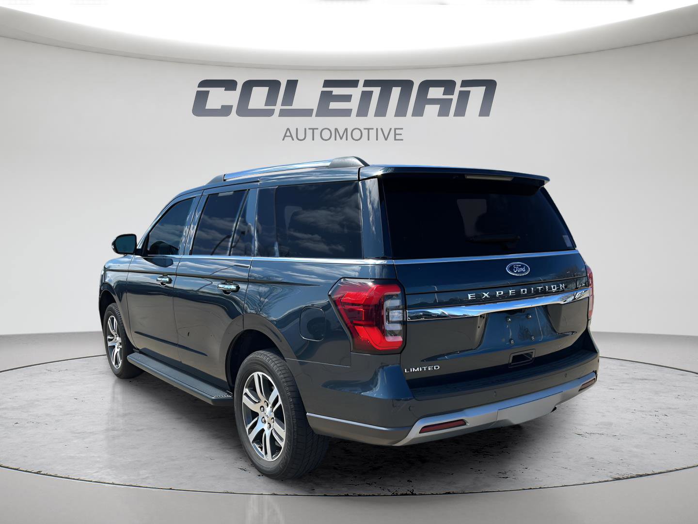 Used 2024 Ford Expedition Limited image 7