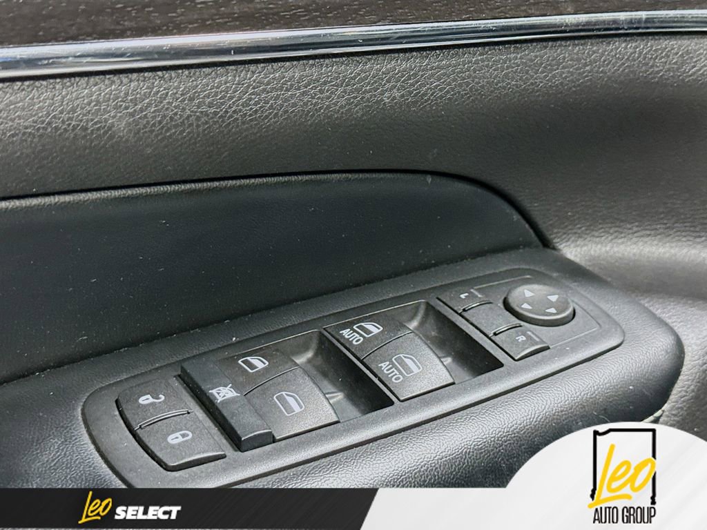 Used 2016 Jeep Grand Cherokee Limited AWD/4WD image 17