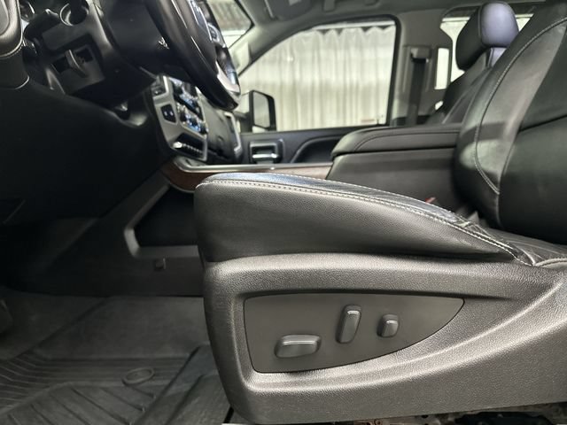 Used 2019 GMC Sierra 3500 SLT w/ Duramax Plus Package AWD/4WD image 17