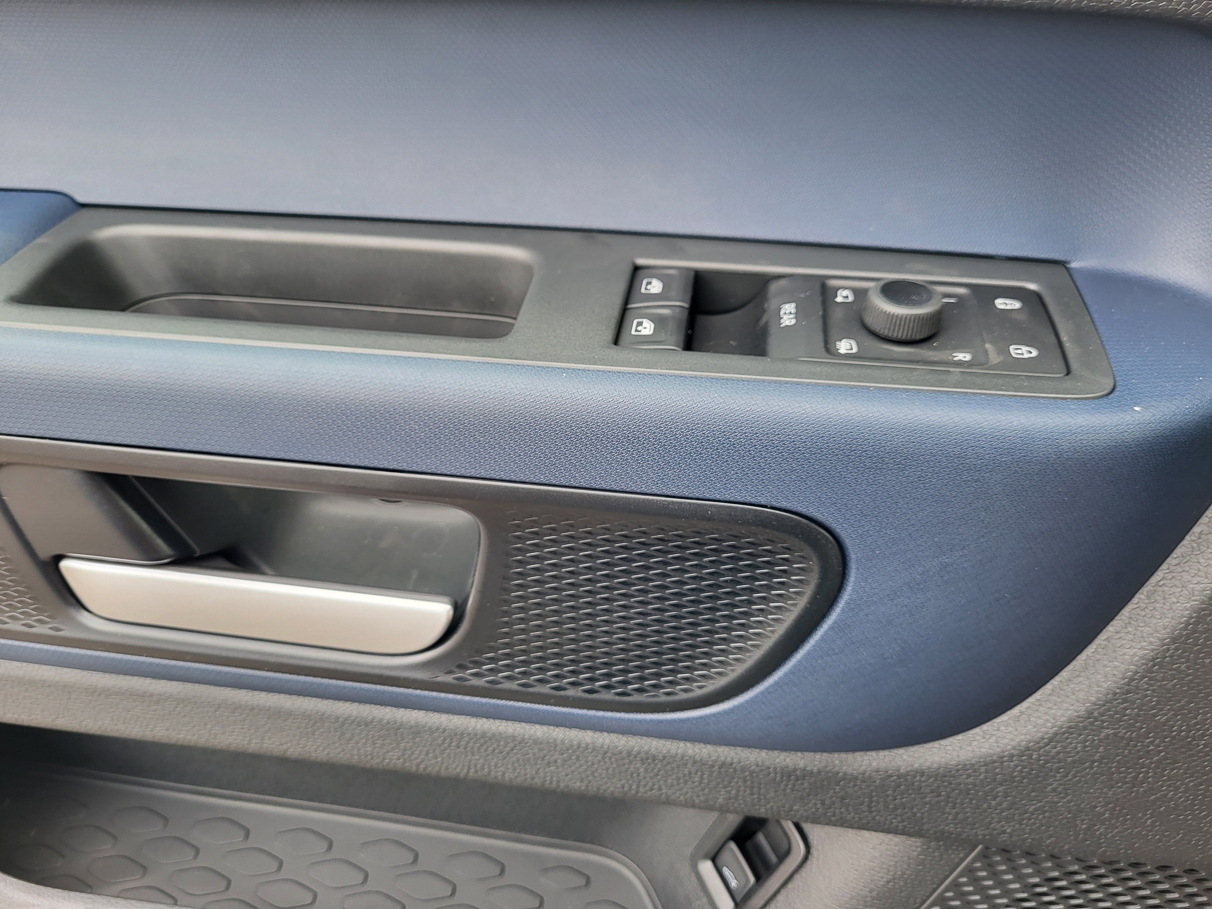 New 2025 Volkswagen ID. Buzz Pro S image 13