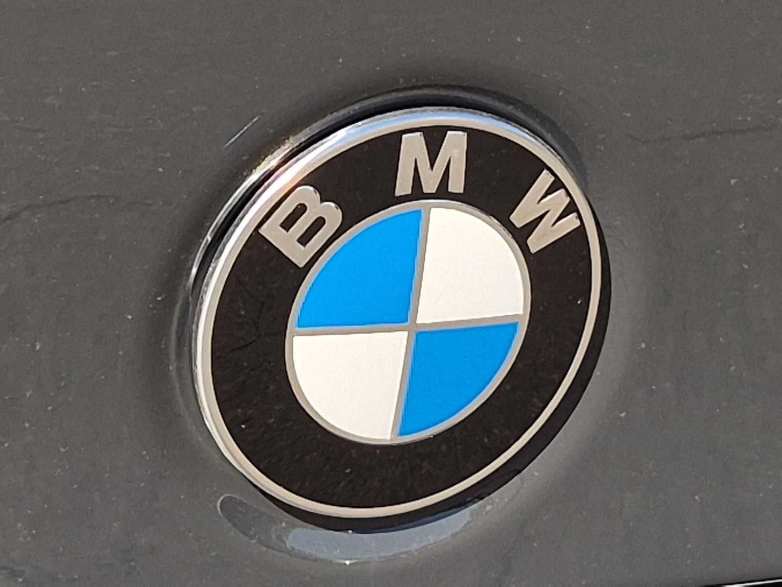 New 2026 BMW 330i xDrive Sedan w/ Premium Package AWD/4WD image 12