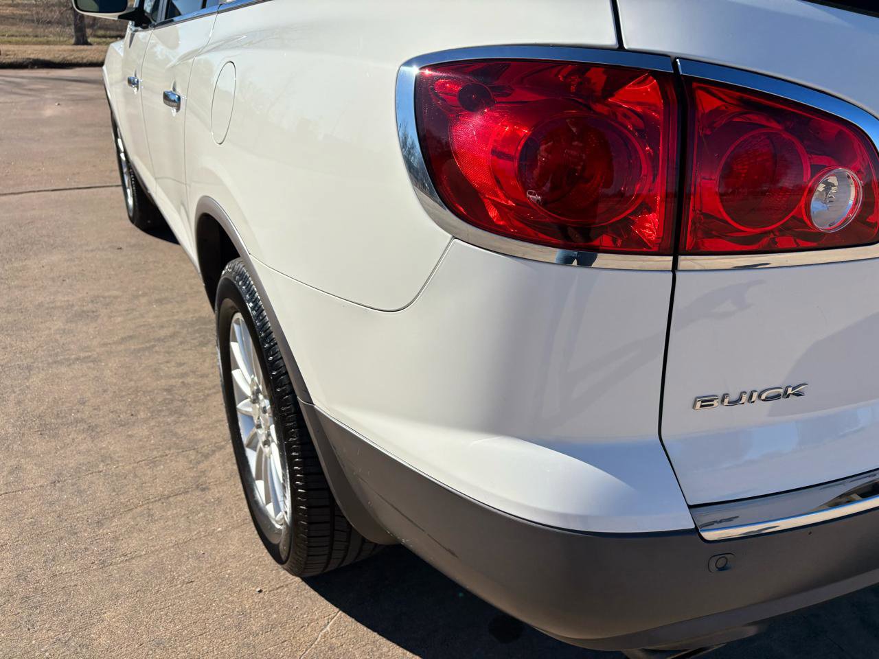 Used 2012 Buick Enclave Leather image 9