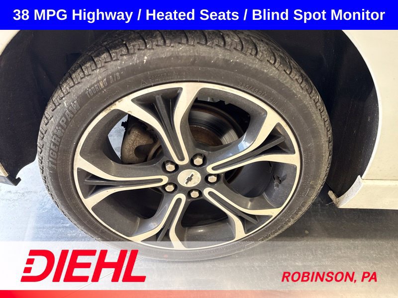 Used 2019 Chevrolet Cruze LT w/ Convenience Package FWD image 8