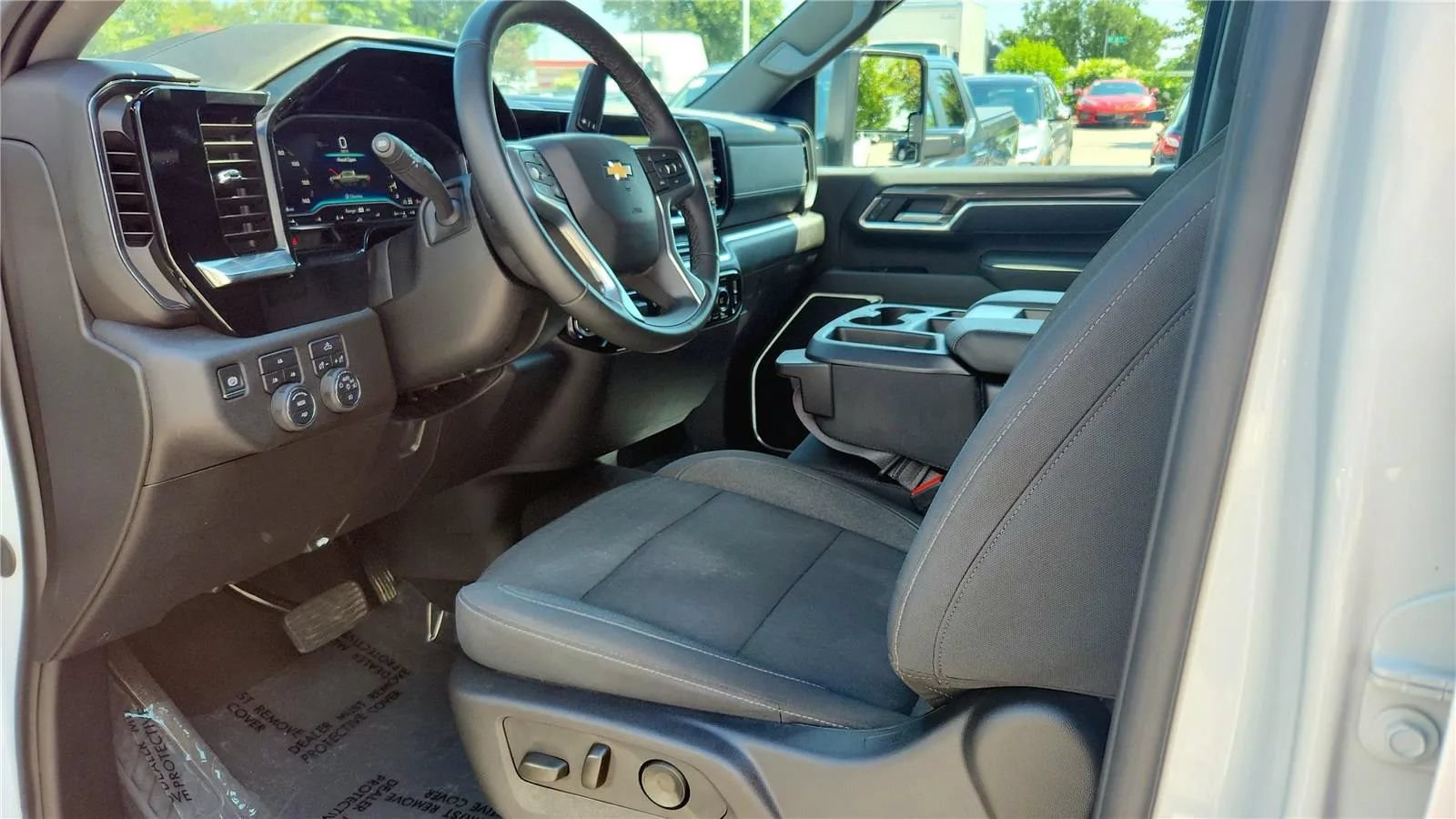 Used 2025 Chevrolet Silverado 2500 LT w/ Convenience Package AWD/4WD image 11