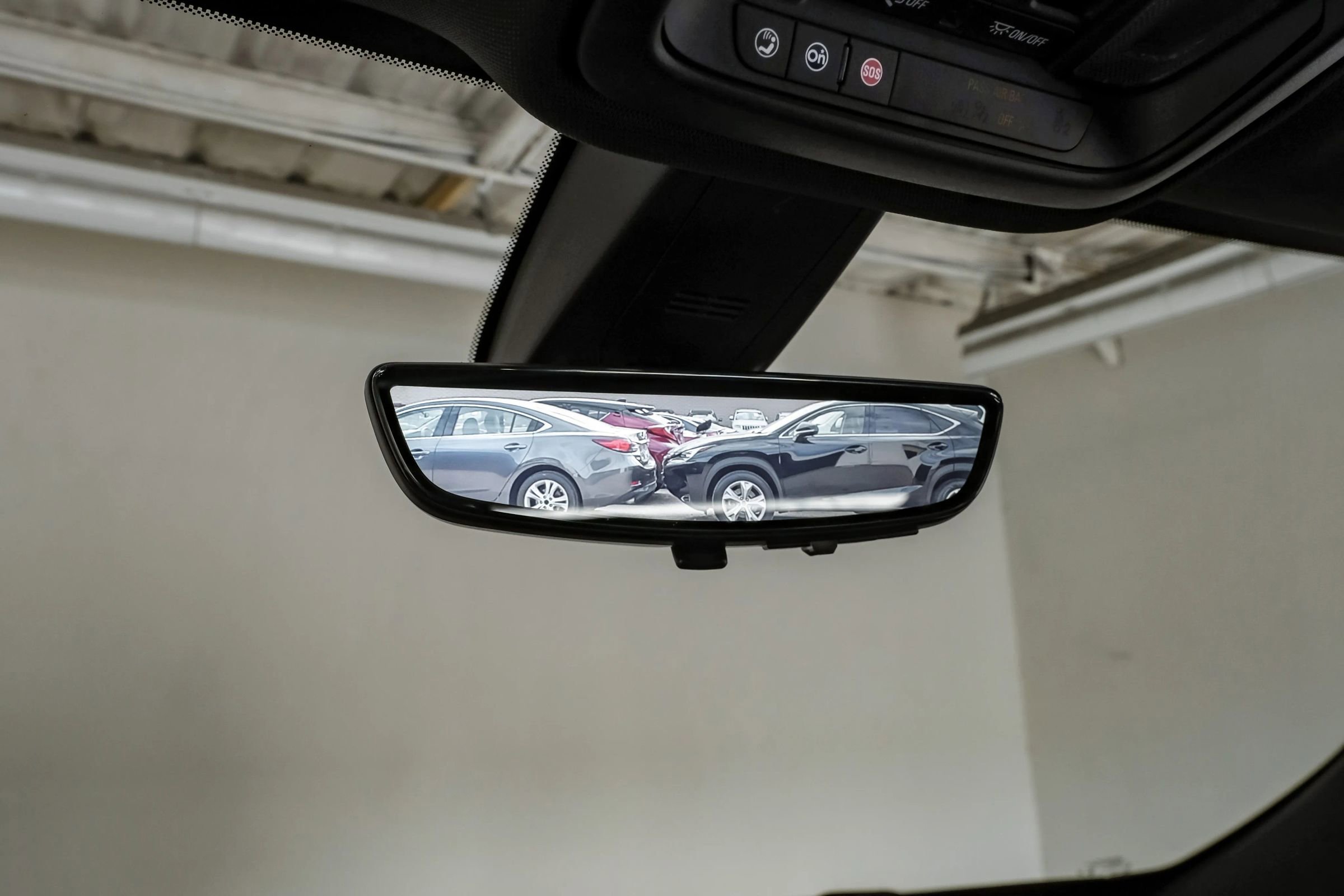 Used 2022 Chevrolet Traverse Premier w/ Redline Edition FWD image 25