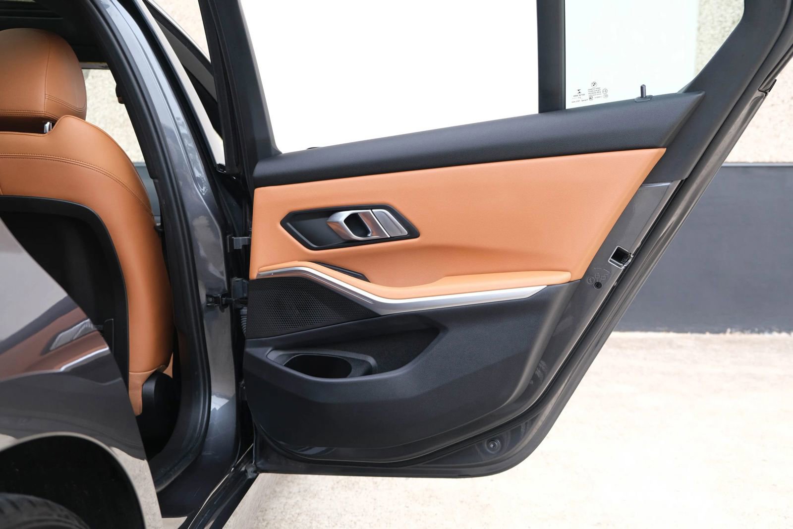 Used 2022 BMW 330i xDrive Sedan w/ Driving Assistance Package image 28