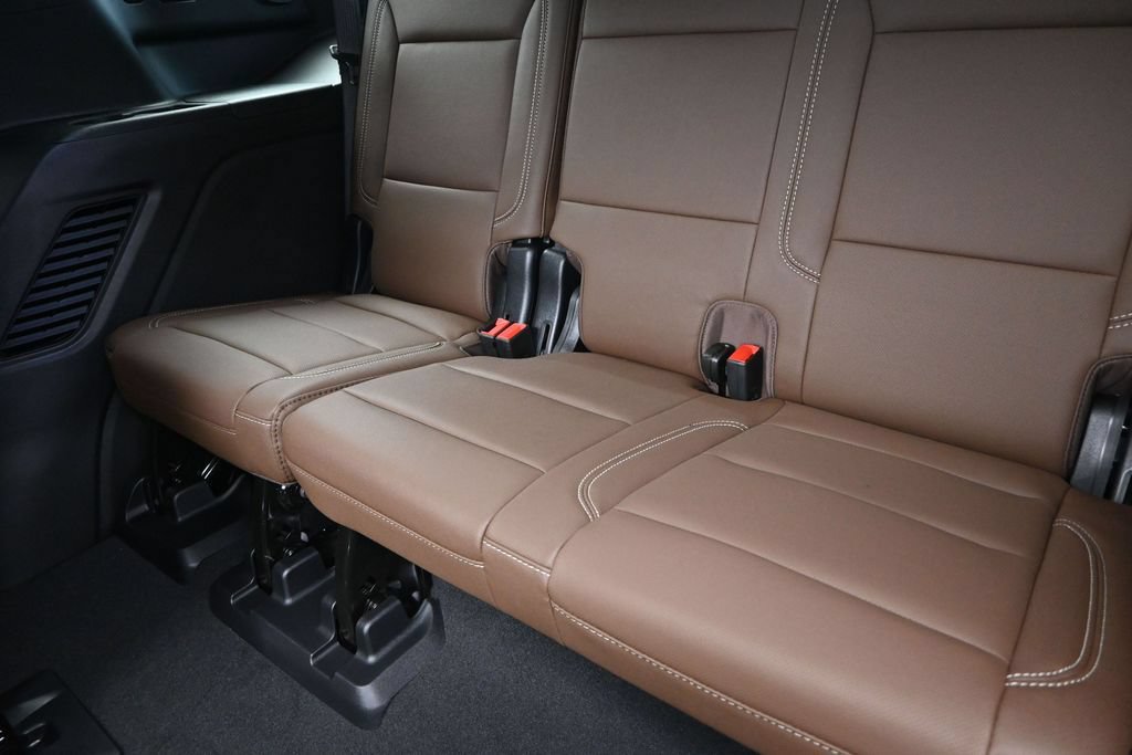 New 2026 Chevrolet Tahoe High Country AWD/4WD image 17