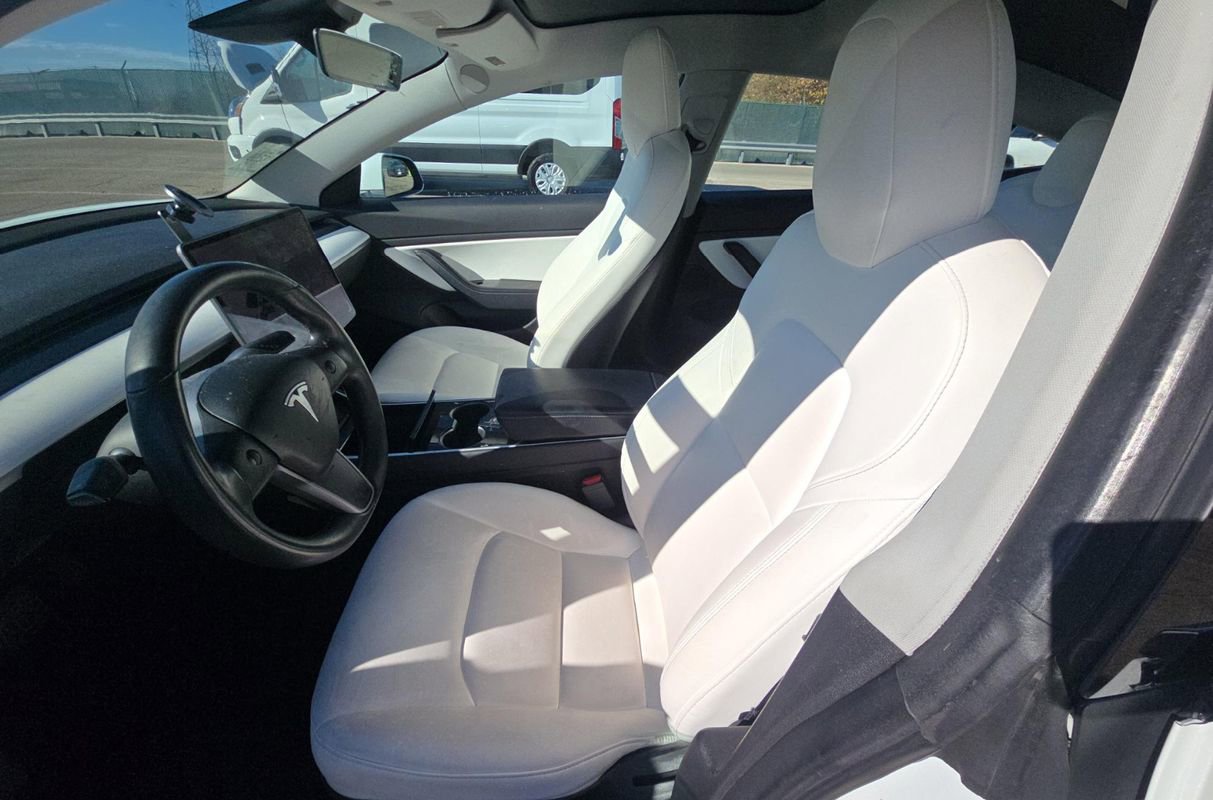 Used 2018 Tesla Model 3 Long Range image 5