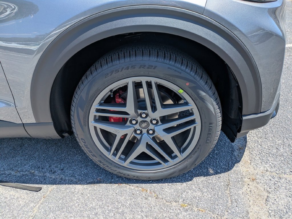 New 2026 Ford Explorer ST-Line w/ ST-Line Street Pack RWD image 11