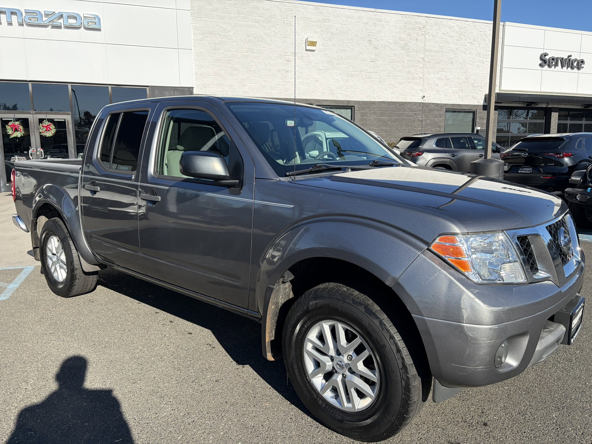 Used 2019 Nissan Frontier SV image 6