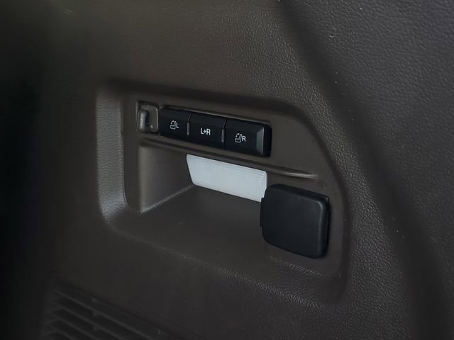 Certified 2023 Ford Explorer Platinum w/ Technology Package image 7