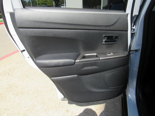 Used 2024 Mitsubishi Outlander Sport ES image 17