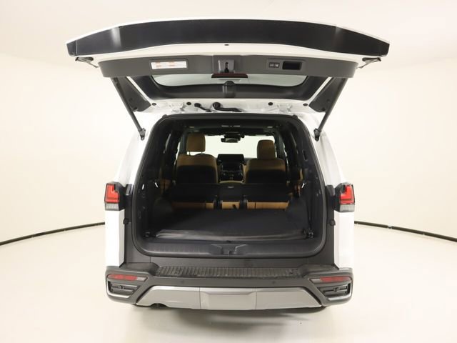 New 2026 Lexus LX 600 4WD w/ Luxury Package image 26