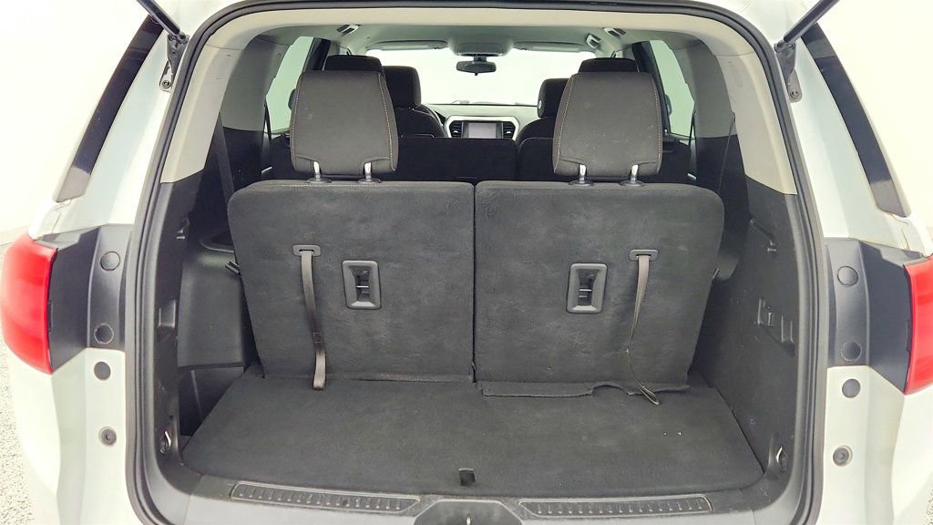 Used 2019 GMC Acadia SLE w/ LPO, Floor Liner Package image 21
