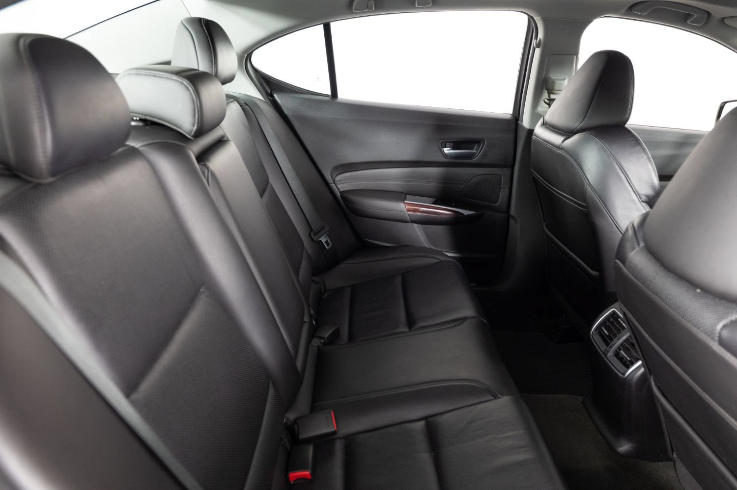 Used 2016 Acura TLX w/ Technology Package FWD image 22