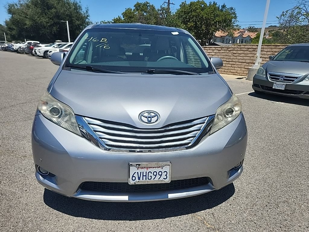 Used 2012 Toyota Sienna Limited w/ Premium Pkg FWD image 8