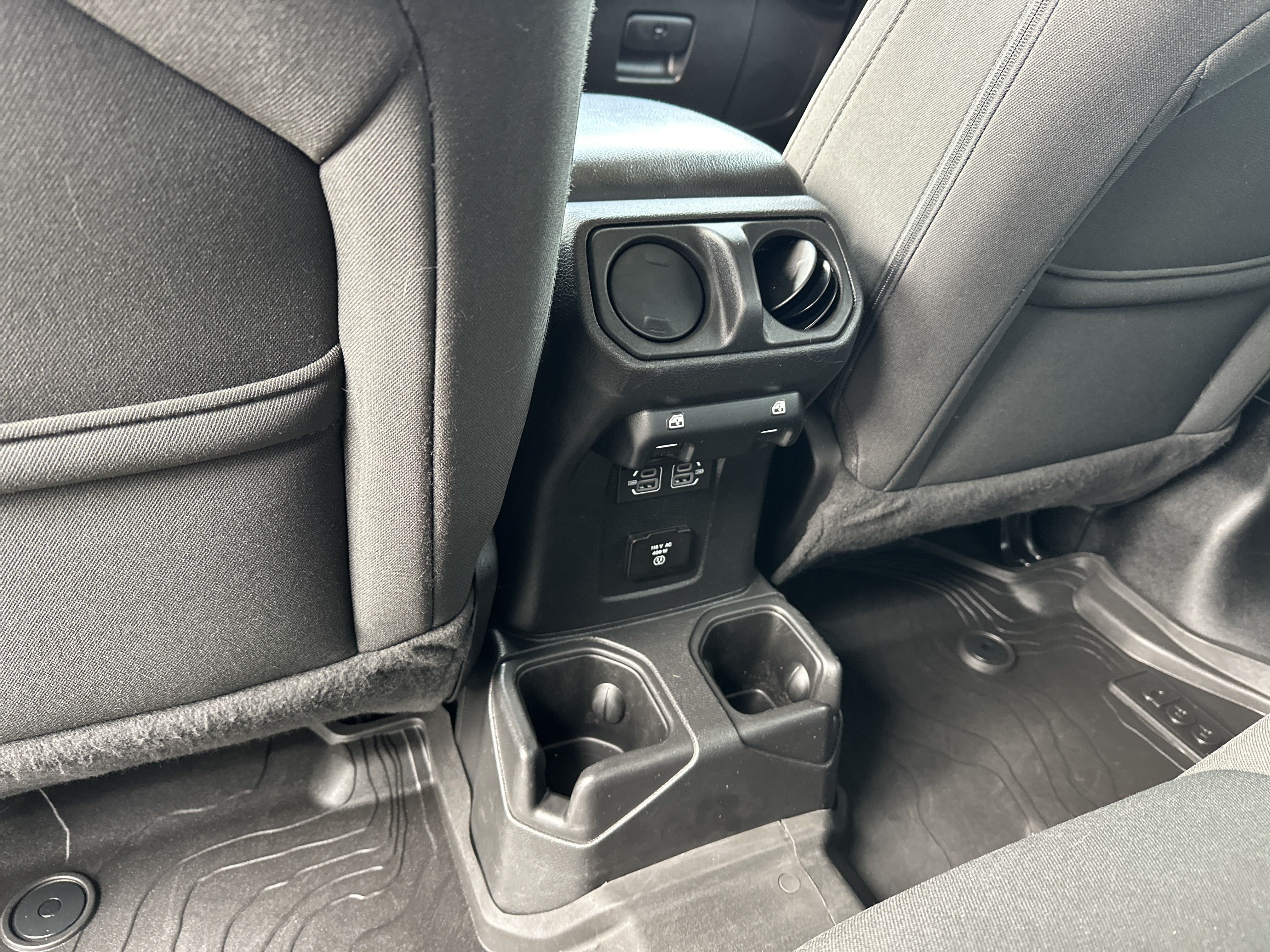 Used 2023 Jeep Gladiator Sport AWD/4WD image 13