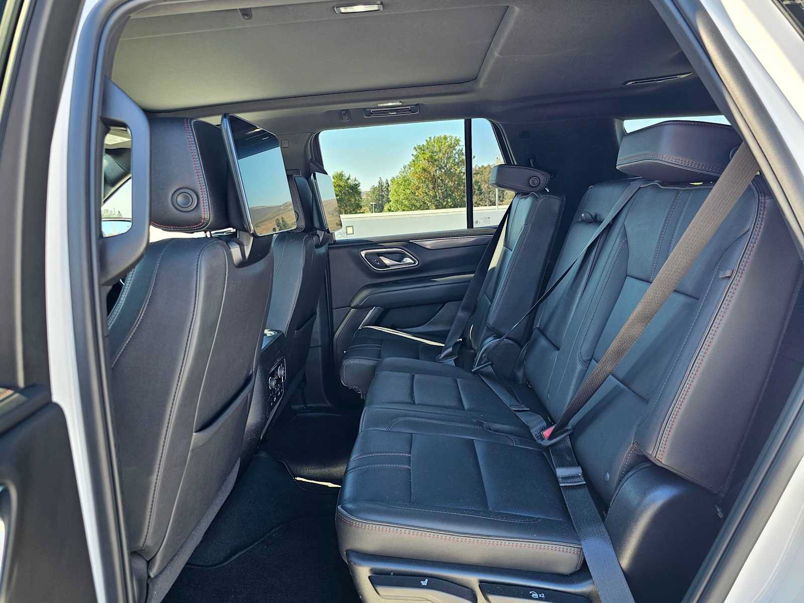 Used 2023 Chevrolet Tahoe RST w/ Luxury Package RWD image 18