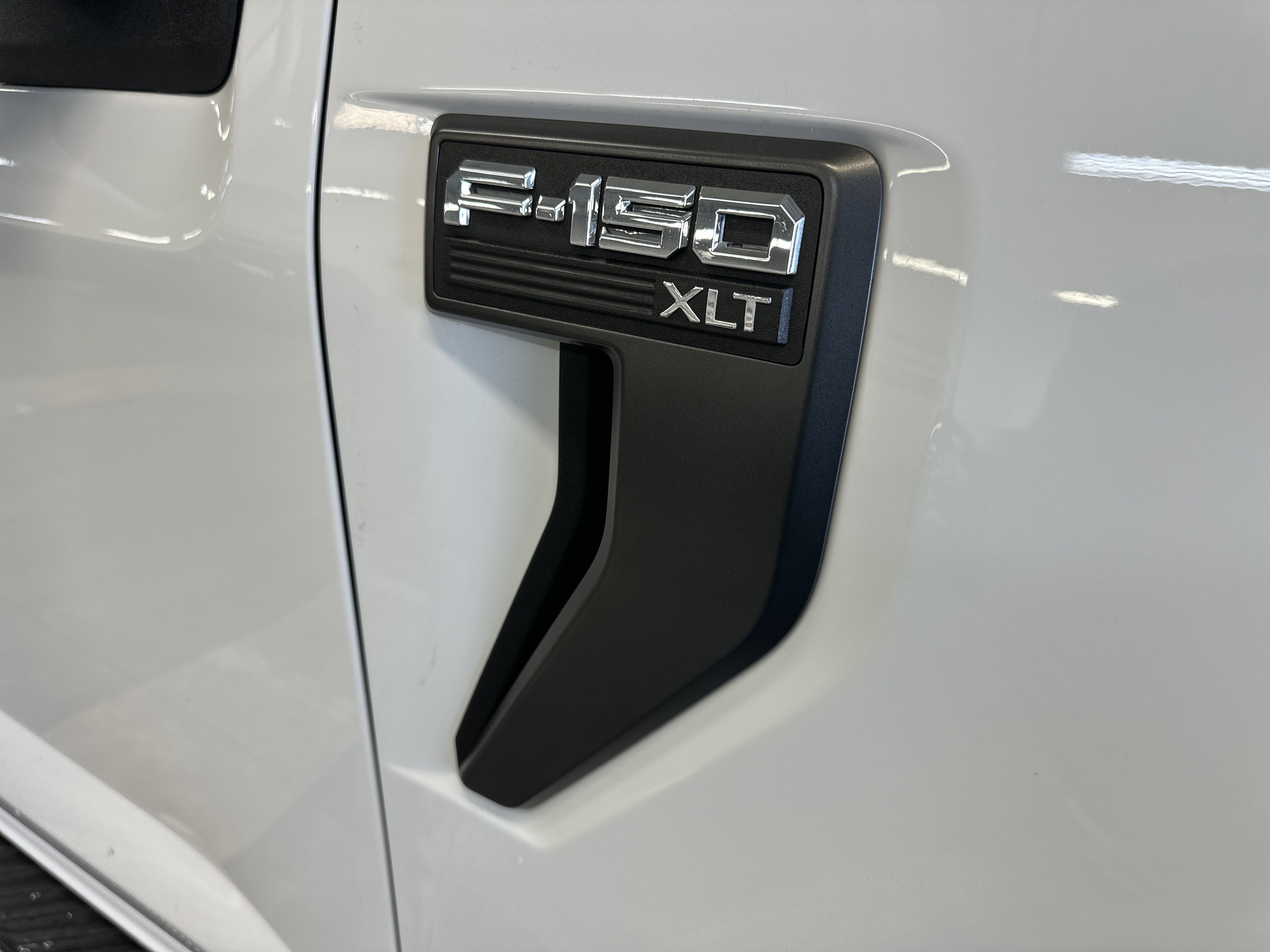 Used 2023 Ford F150 XLT w/ Equipment Group 302A High image 9