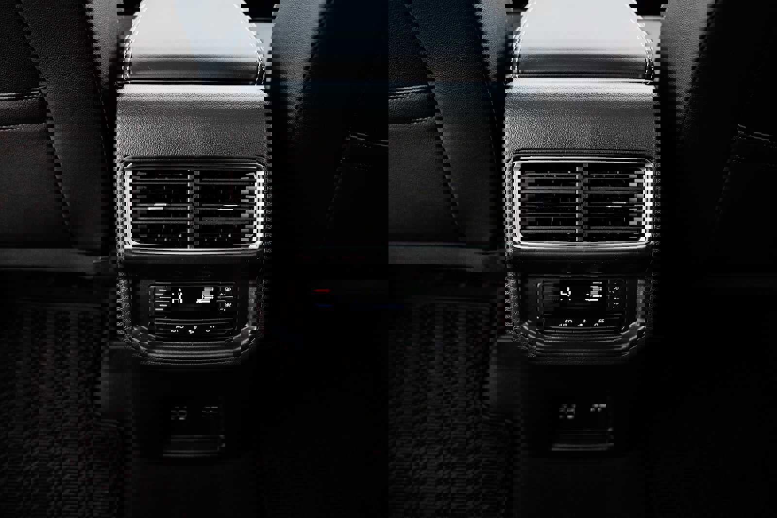 New 2026 Volkswagen Atlas SE image 36