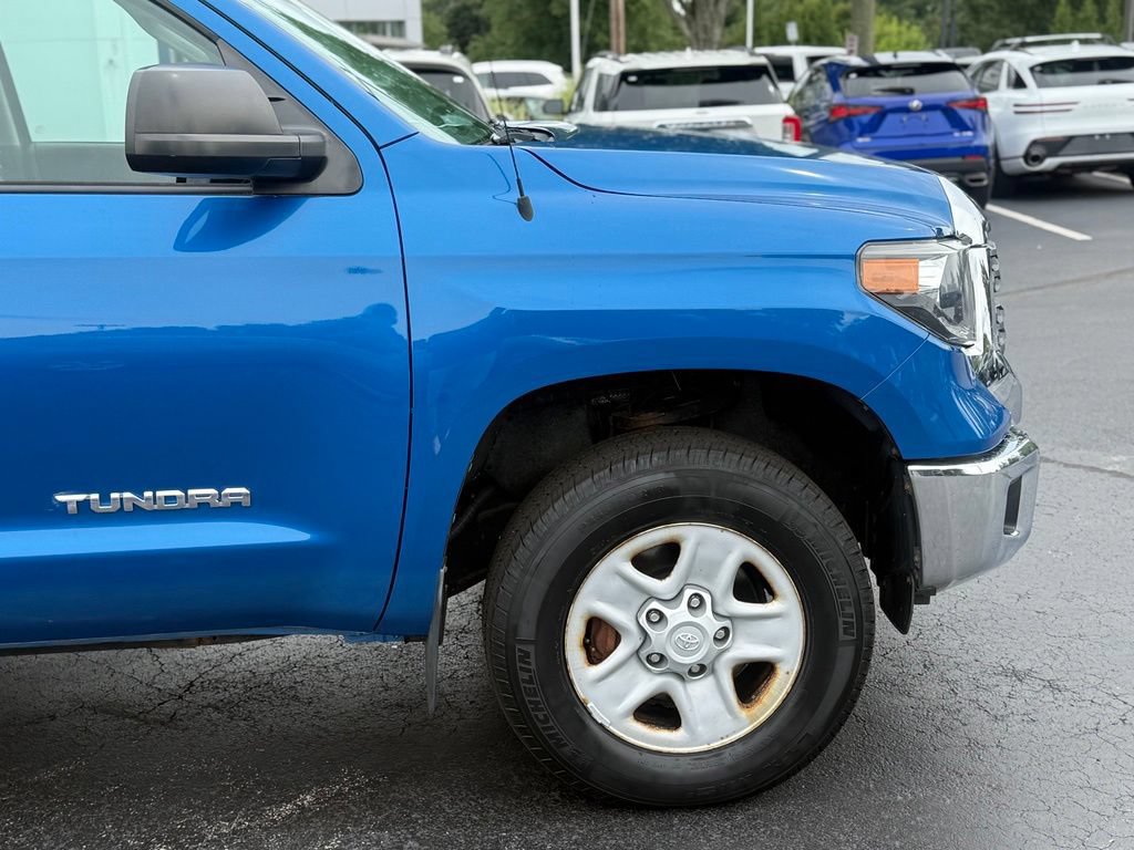Certified 2018 Toyota Tundra SR5 AWD/4WD image 10