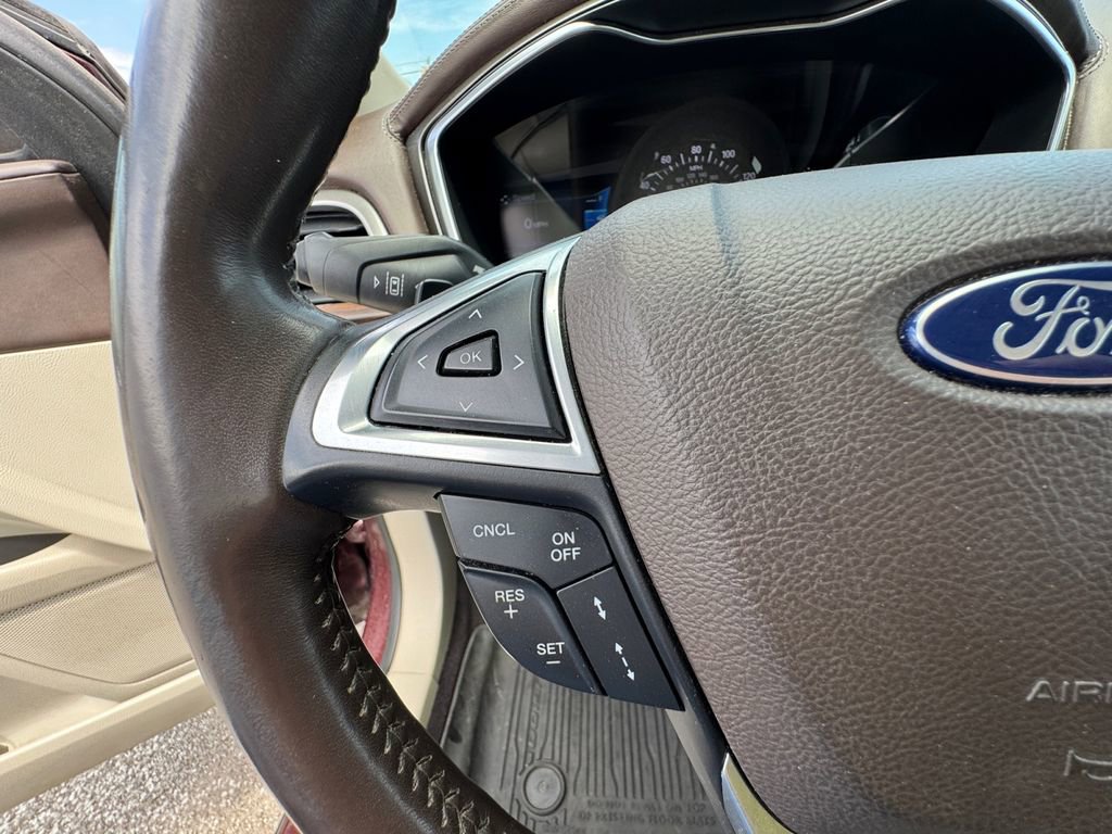 Used 2017 Ford Fusion Platinum AWD/4WD image 21