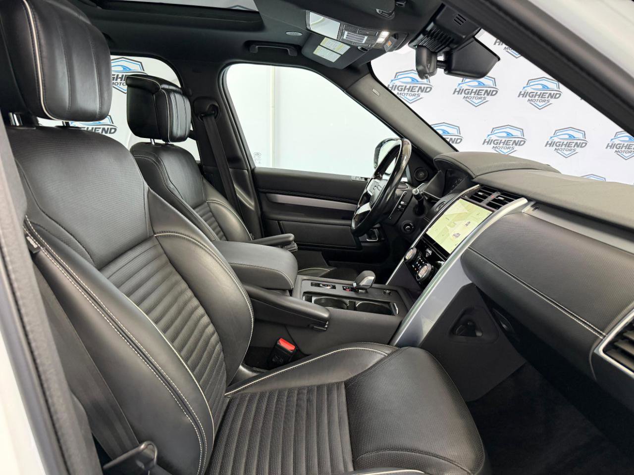 Used 2022 Land Rover Discovery HSE R-Dynamic AWD/4WD image 31