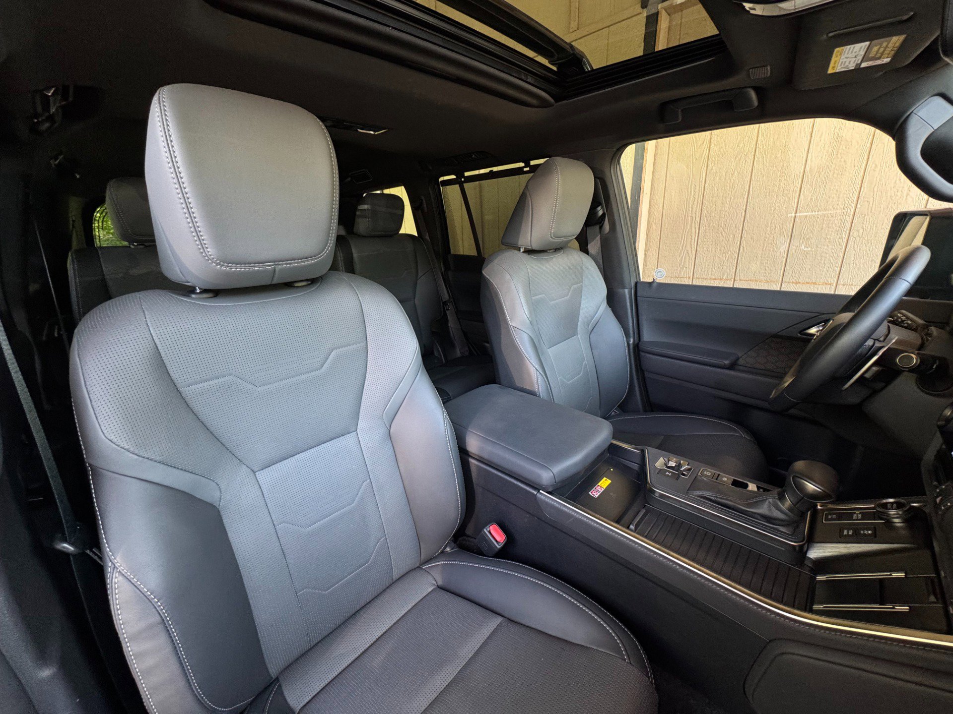 Used 2024 Lexus GX 550 AWD/4WD image 19