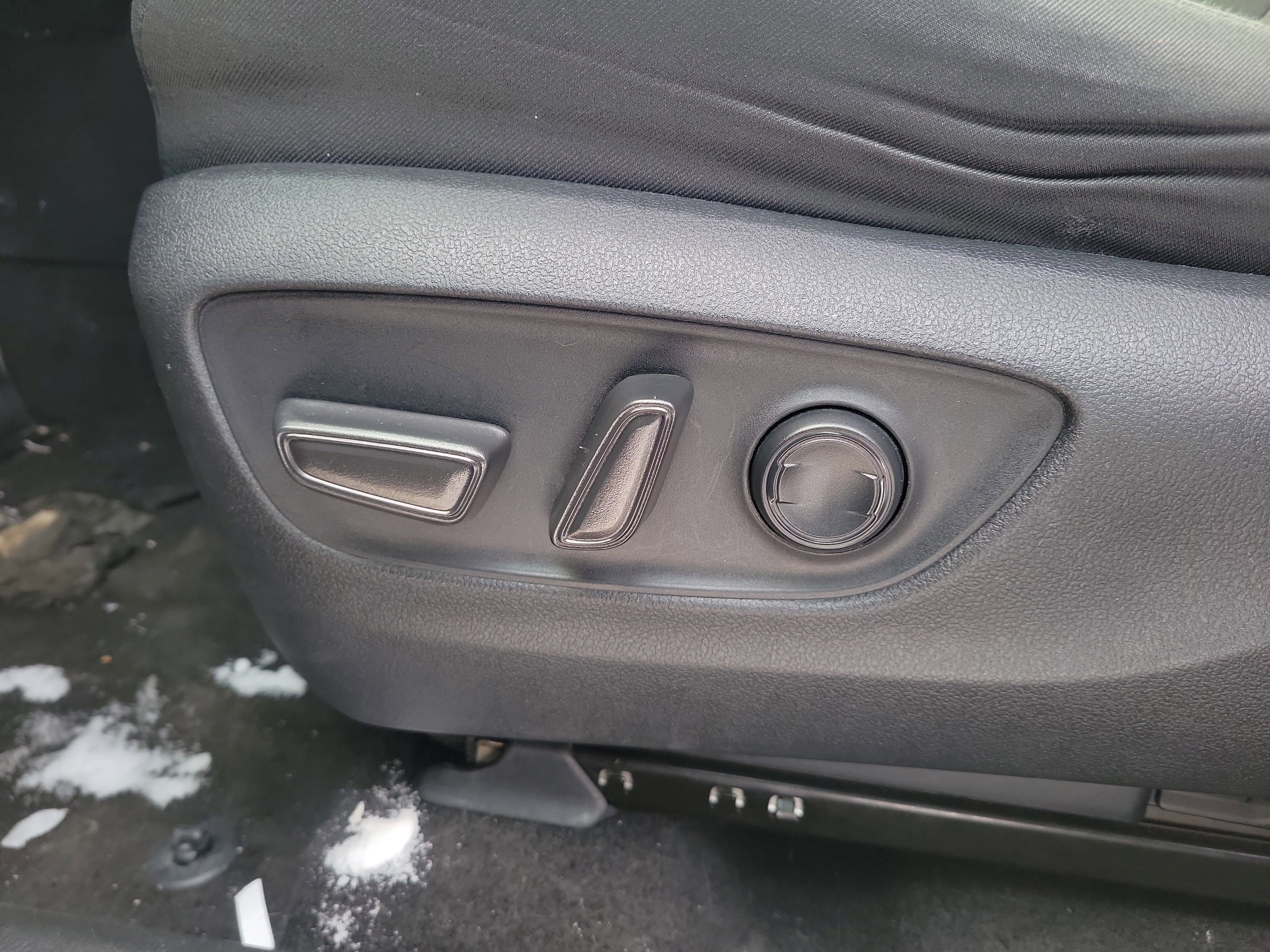 Used 2023 Toyota RAV4 XLE image 15