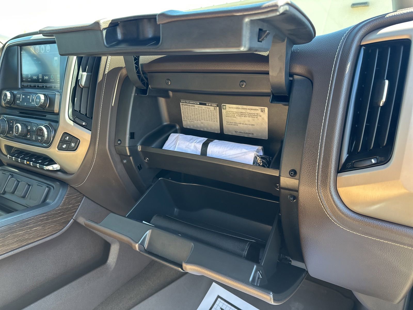 Used 2018 GMC Sierra 1500 Denali AWD/4WD image 41
