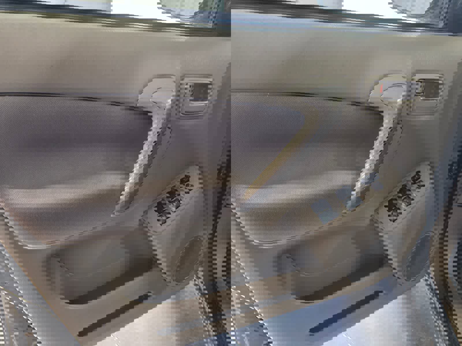 Used 2004 Toyota RAV4 2WD image 17